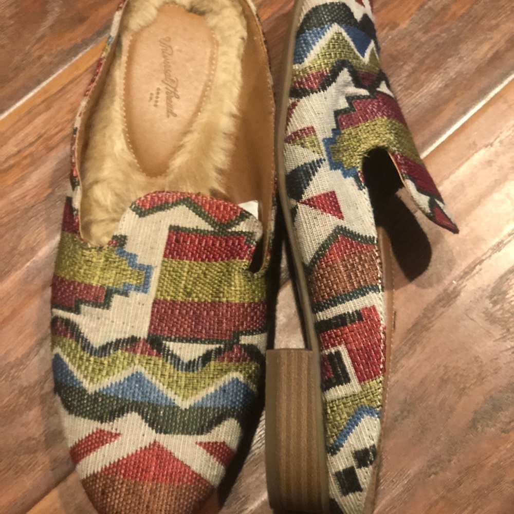 Universal Thread Women’s Shoe